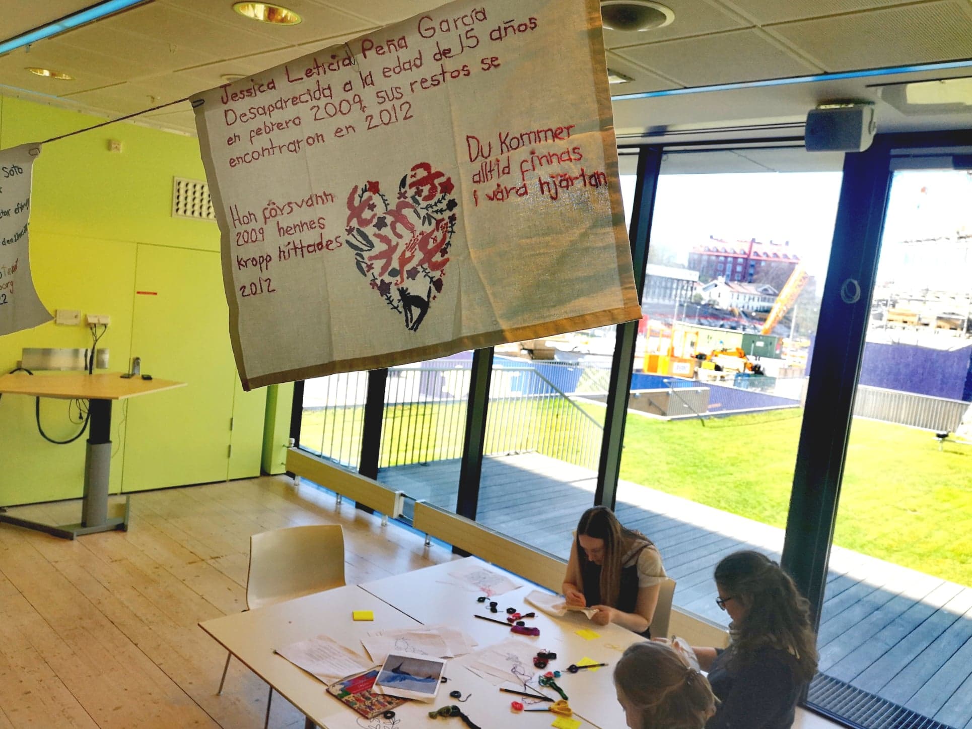 Taller de Bordado Soilidaritet med Ayotzinapa
